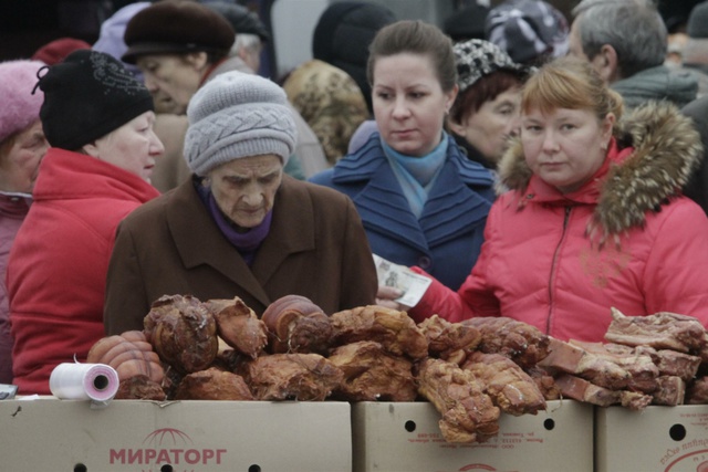 Минэкономразвития: Продовольственное эмбарго ударило по потребителям РФ