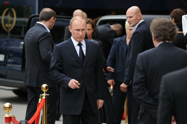 Путин выразил соболезнования в связи с гибелью гендиректора Total