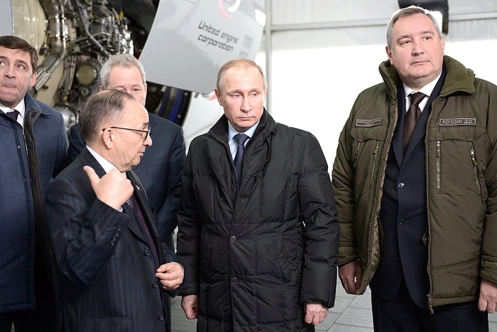 Путин в Нижнем Тагиле осмотрел «Армату» и пообщался с сотрудниками УВЗ