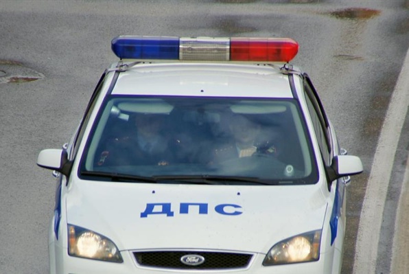 В Екатеринбурге инспектор ГИБДД подозревается в получении взятки
