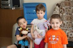 Объем поддержки детей-сирот в Свердловской области увеличен до 5,8 млрд рублей