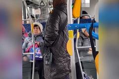 В автобусе Екатеринбурга кондуктор повздорила с пенсионеркой из-за оплаты проезда