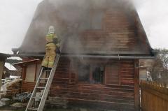 В Екатеринбурге при пожаре в доме погибли муж и жена