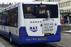 Фото полуголой модели на автобусах возмутило британцев