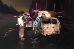Под Екатеринбургом водитель легковушки врезался в фуру и сгорел заживо