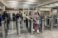 В Екатеринбурге закрыли вход в метро
