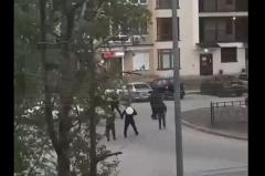 Вооружённые мужчины устроили перестрелку посреди дороги в Кемерово