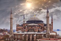 РПЦ пригрозила Турции дипломатическими осложнениями из-за превращения Святой Софии в мечеть