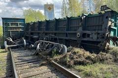 На Урале возле ракетного завода перевернулся грузовой поезд