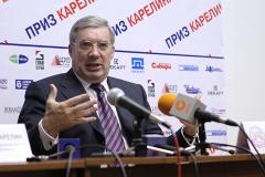 Красноярские депутаты удвоили свою зарплату за счет врачей и библиотекарей