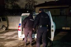 В Екатеринбурге сотрудники полиции задержали мужчину, спешившего «покормить рыб»