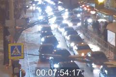 В Екатеринбурге автомобилисты закошмарили трамвай