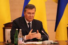 Песков не знает, стал ли Янукович россиянином