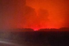Всё в огне: в свердловском посёлке полыхают склады с порохом