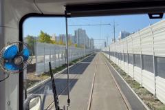 Екатеринбуржец раскритиковал шумозащитные экраны вдоль трамвайной линии в Академический