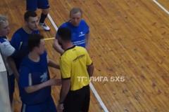 В Екатеринбурге во время игры по мини-футболу судья ударил спортсмена