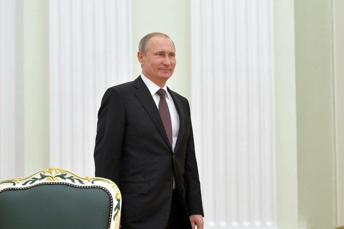 Эксперт заявил о замене имен в «кремлевском докладе» в «последний момент»