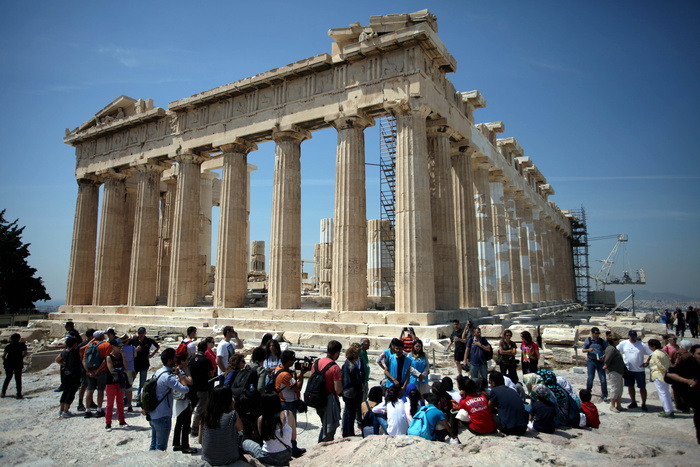 Греции предрекли первое место по числу туристов из России в 2016 году