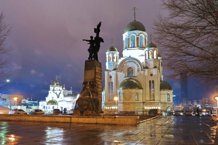 У Храма-на-Крови в Екатеринбурге запретили парковку
