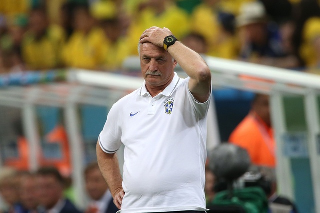 СМИ: Сколари отправлен в отставку с поста тренера сборной Бразилии