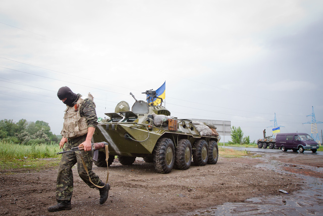 Украинских солдат выпустят из окружения в обмен на российских десантников