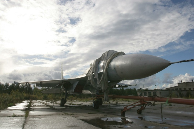 Россия создаст авиабазу истребителей в Бобруйске в 2016 году
