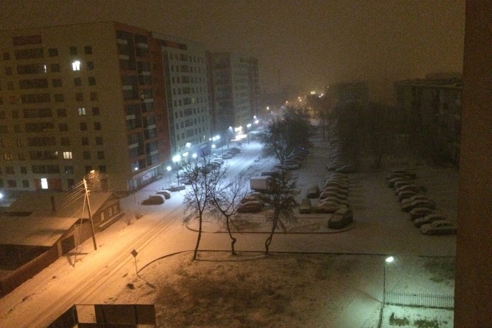 В Екатеринбурге сегодня ночью опять выпал снег
