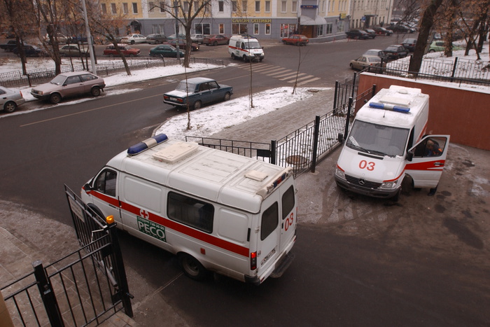 Работники «скорой» в Магнитогорске транспортировали пациента волоком