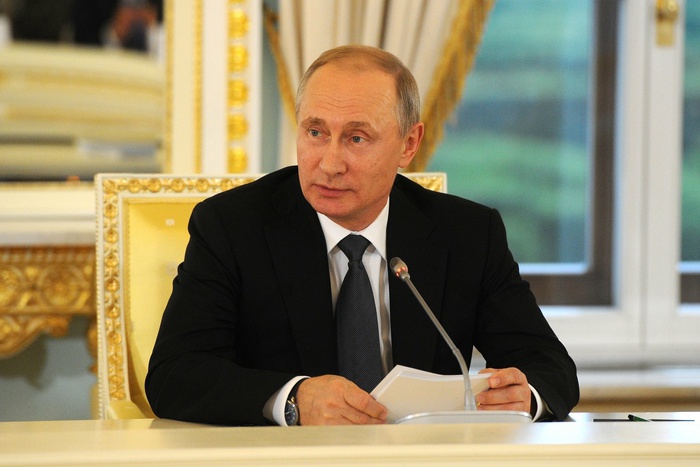 Путин продлил действие продэмбарго до конца 2017 года