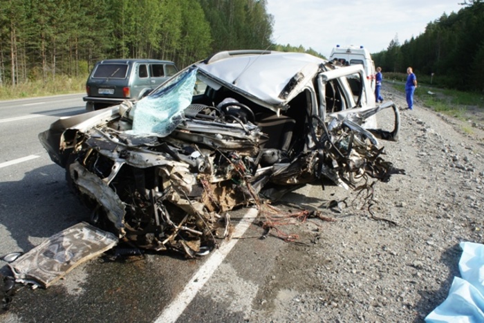 Иногородний водитель насмерть разбился на Серовском тракте