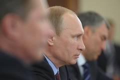 Путин разрешил регионам отменять прямые выборы мэров