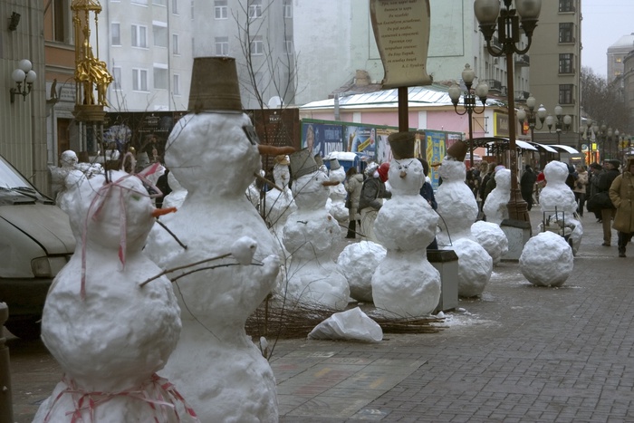 Снеговики с Уралмаша поднимут настроение жителям Екатеринбурга