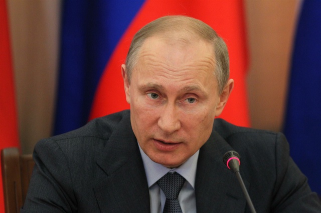 Рейтинг Путина впервые снизился после начала украинского кризиса