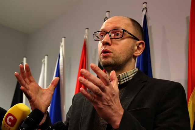 Яценюк предсказал продление конфликта в Донбассе на несколько лет
