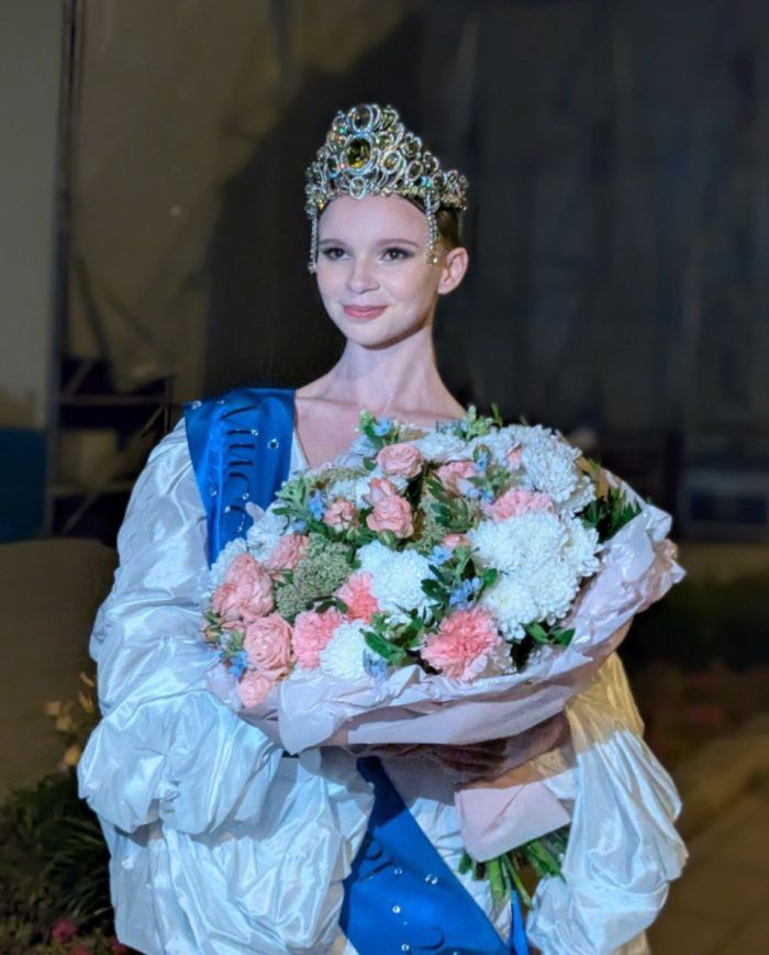 Корону победительницы завоевала 19-летняя Зоя Белоногова. Фото: Telegram-канал Мисс Екатеринбург