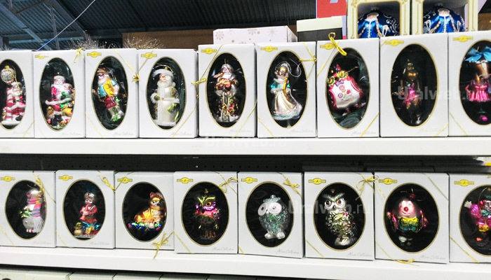 Одиночные стеклянные игрушки в качественной упаковке — 500−800 рублей.