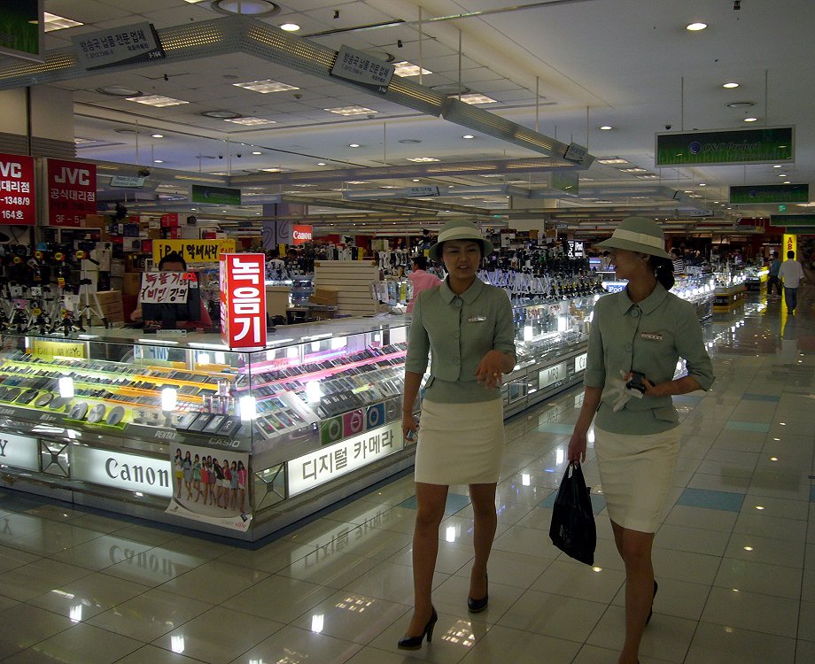 акция бытовая техника. эл март бытовая техника. улица советская 54 луганск. март электроник. магазин эл март в новосибирске.