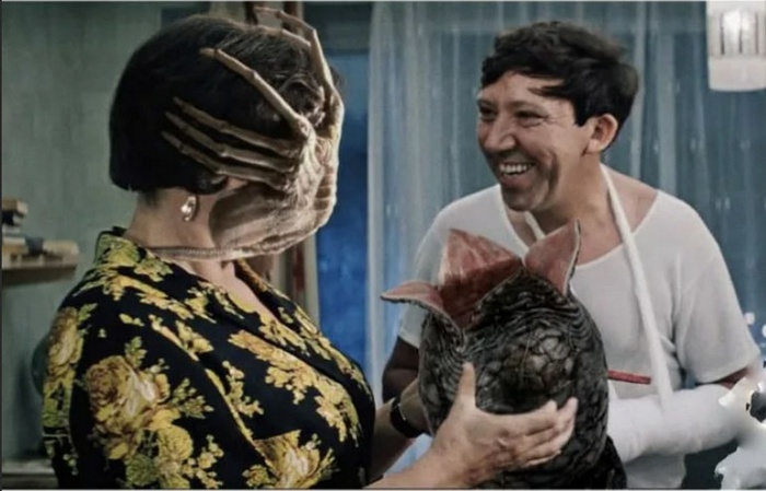 чужой бриллиантовая рука.jpg