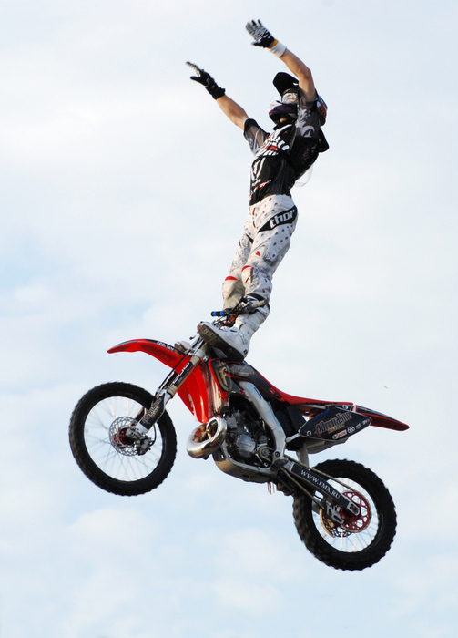 Кэмерон синклер мотофристайл. Мотофристайл шоу. Мотофристайл фото. Мотофристайл спортсмены. Fmx rush.