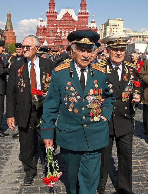 Фото ветеранов великой отечественной войны на параде