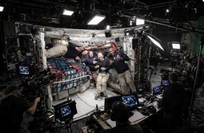 астронавты артемиды.jpg