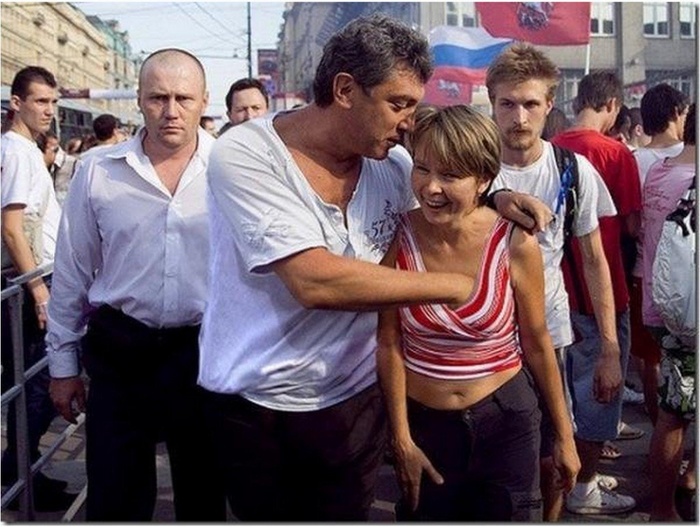 Евгения Чирикова и Борис Немцов на Триумфальной площади.jpg
