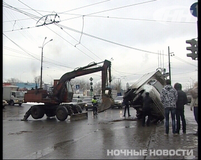 Фото перевернутый экскаватор