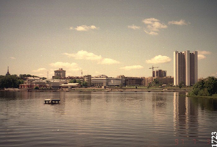 Екатеринбург 2000. Екатеринбург 1990. Свердловск 90-е. 2000 Год Свердловск. Екатеринбург 90 годы.