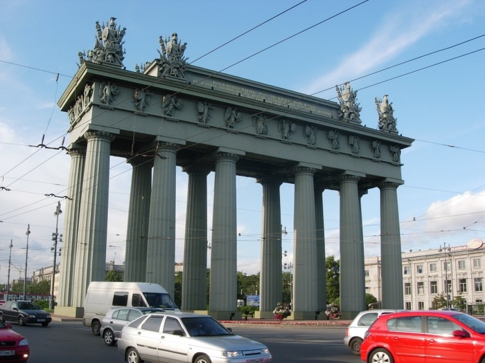 Метро московская ворота спб. Московские ворота 2000. Московские ворота 2000исук.