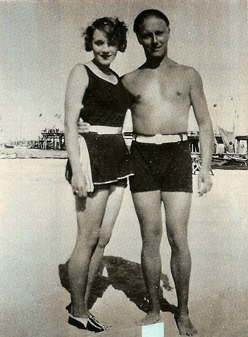 Марлен Дитрих и Чарли Чаплин.jpg