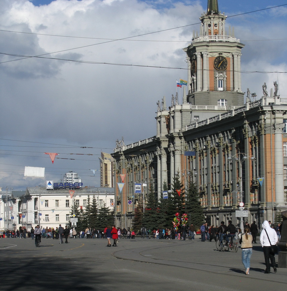 Площадь екатеринбурга фото