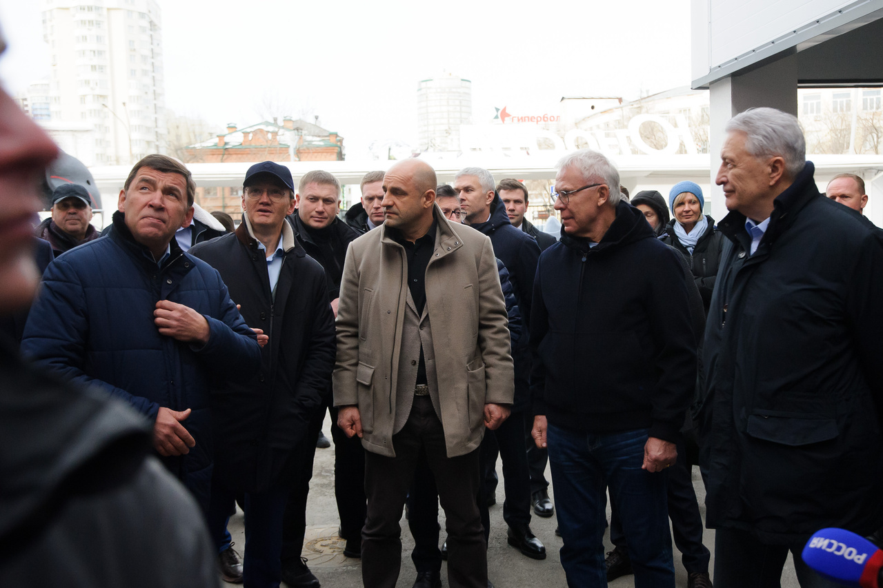 Открытие «Дацюк Арены» и матч легендарных хоккеистов в Екатеринбурге в нашем фоторепортаже