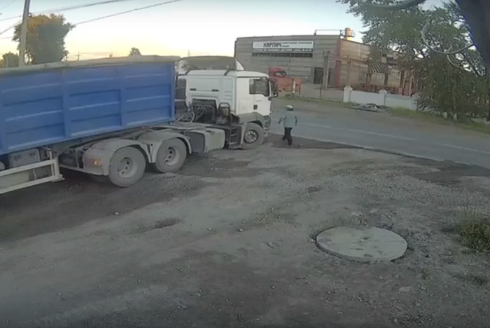 В Нижнем Тагиле грузовик переехал мужчину (ВИДЕО)