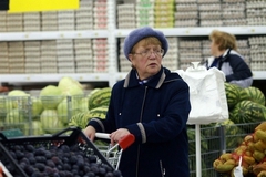Россияне осенью сократили расходы на продукты питания на 10%